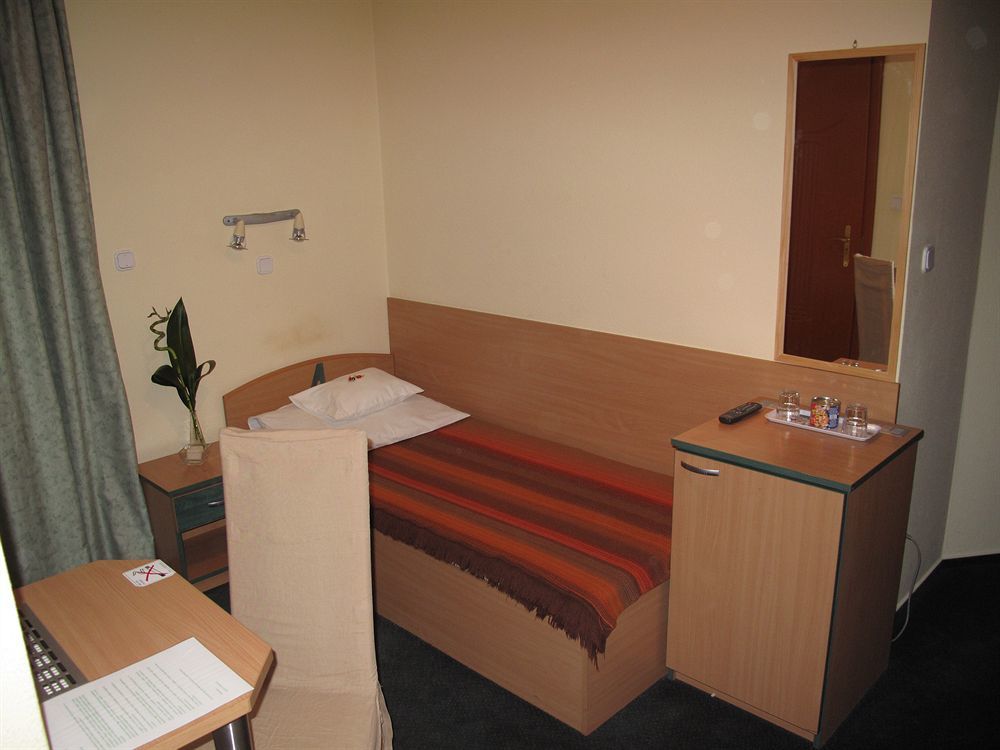 Bed and Breakfast Alfréd Panzió à Budapest Extérieur photo