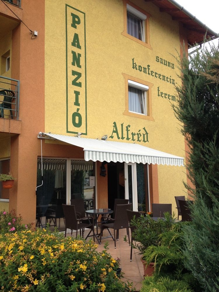 Bed and Breakfast Alfréd Panzió à Budapest Extérieur photo