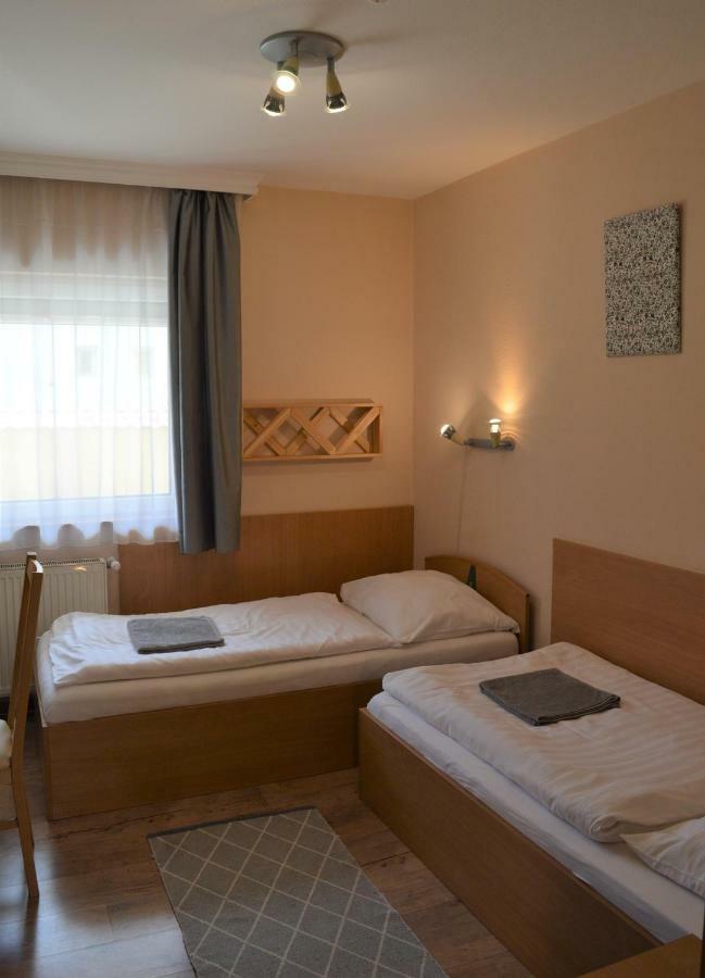 Bed and Breakfast Alfréd Panzió à Budapest Extérieur photo